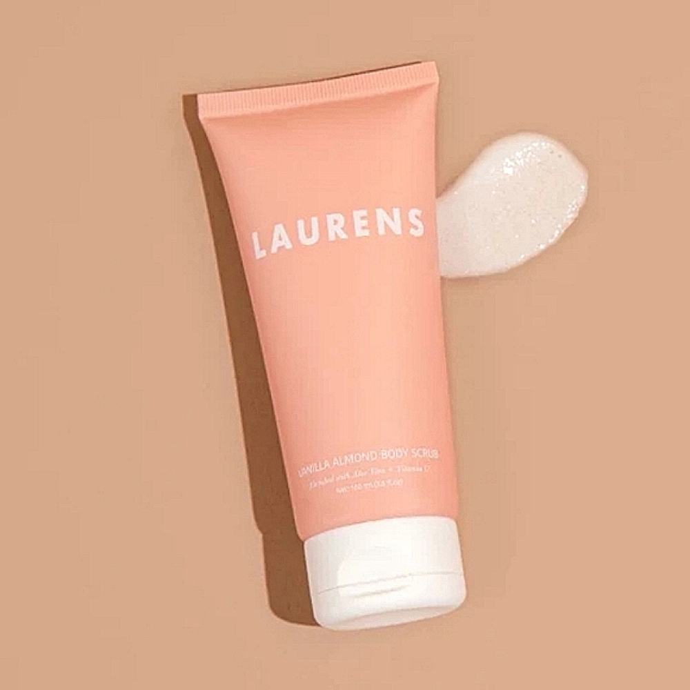 🆕️Vanilla Almond Body Scrub by Laurens NIB